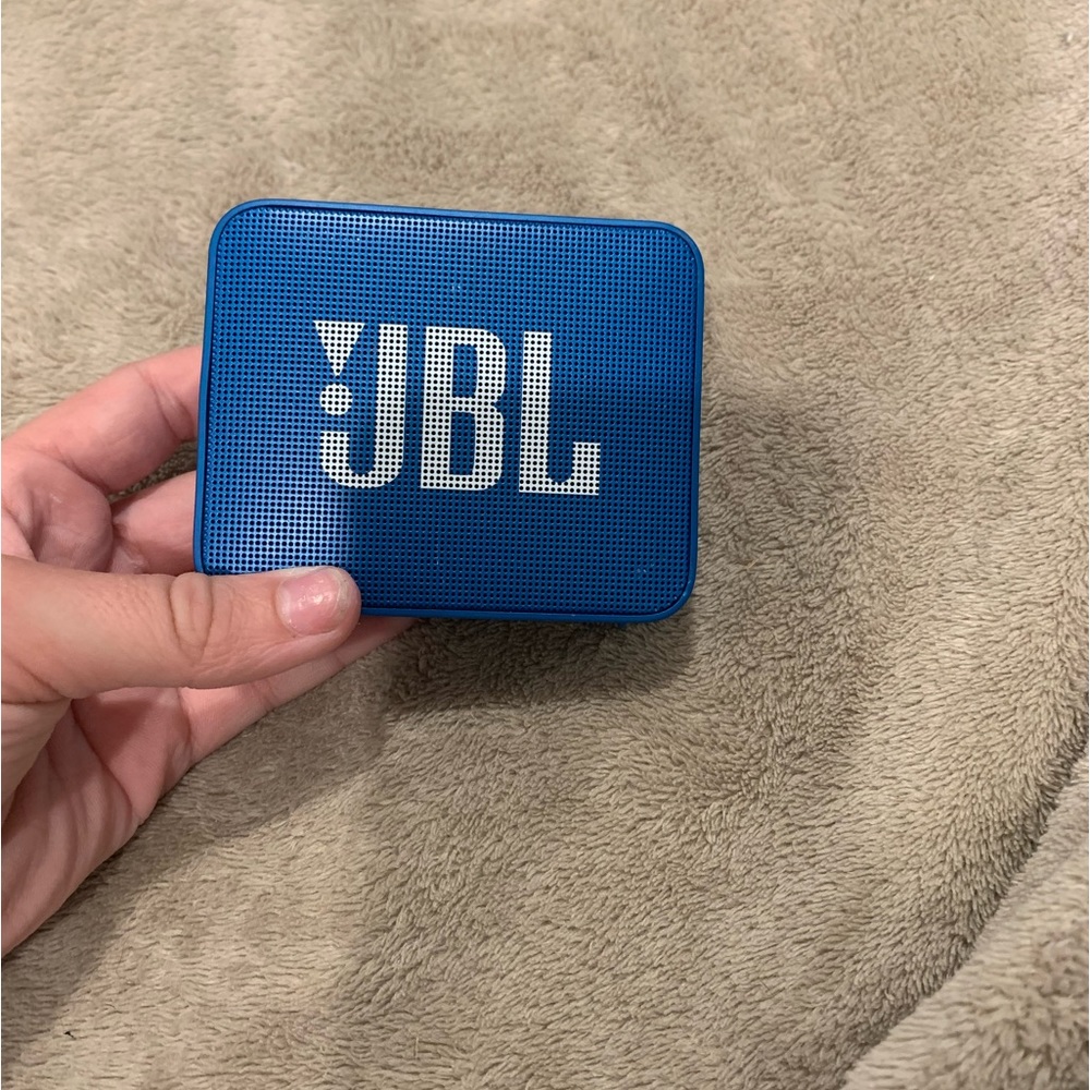 JBL GO2 speaker